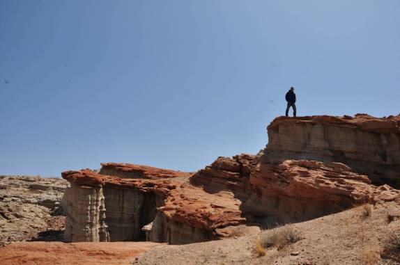 Caminhando no Red Rock Canyon State Park, perto de Mojave, na Califórinia - EUA